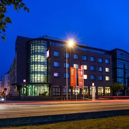 Ibis Am Stadthafen 2* Росток